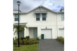 312 Salisbury Circle, Fort Pierce