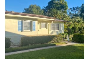 2824 E Crosley Drive E H, West Palm Beach