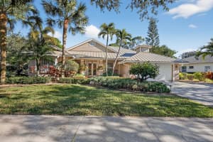 7702 Se Mammoth Drive, Hobe Sound