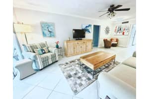 6 Garden Street 204, Tequesta