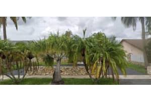 2410 Nw 102nd Way, Pembroke Pines