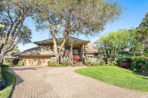 4 Sutherland Court, Palm Beach Gardens