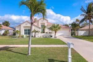 29 Dogwood Circle, Boynton Beach