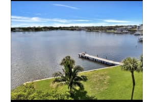 300 Croton Avenue 102, Lantana