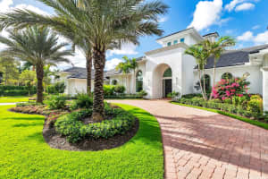 2707 Sheltingham Drive, Wellington