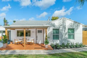 423 W Ocean Avenue, Lantana
