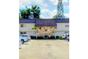 12003 Poinciana Boulevard 204, Royal Palm Beach