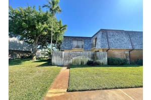 208 Lake Arbor Drive, Palm Springs