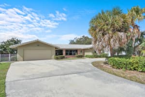 563 Nw 13th Drive, Boca Raton