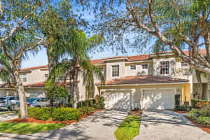 9819 Lago Drive, Boynton Beach