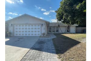 1107 Woodcrest Road W, West Palm Beach