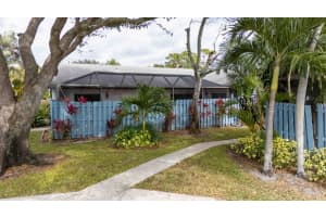803 Timberlane Circle, Greenacres