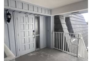 423 Pine Tree Court 23, Atlantis