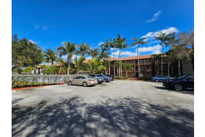 120 Sparrow Drive 208, Royal Palm Beach