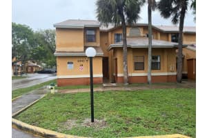 2541 Nw 56th Avenue 1-19, Lauderhill