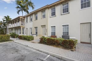 2520 Nw 4th Street, Boynton Beach