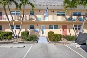 2950 Se Ocean Blvd Boulevard, Stuart