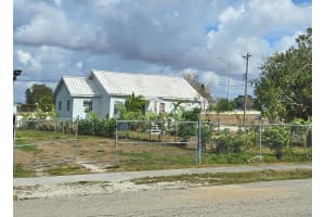 315 Avenue J, Moore Haven