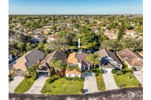 2767 S Clearbrook Circle, Delray Beach
