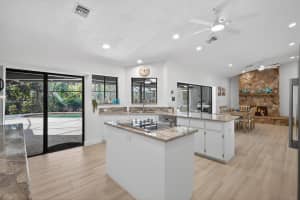 8166 N 155th Place, Palm Beach Gardens