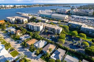 890 N Federal Highway 202, Lantana