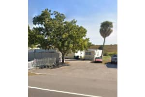 220 Us Hwy 441 Se, Okeechobee