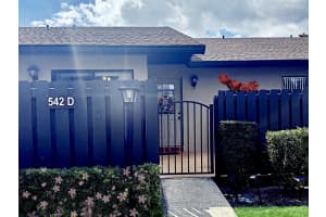 542 Shady Pine Way D, Greenacres