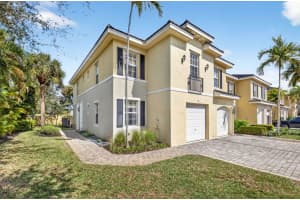 21 Largo Way, Boynton Beach