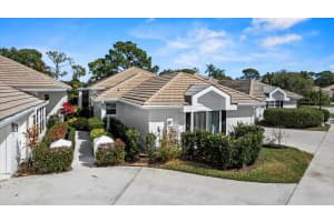 2253 Nw Seagrass Drive, Palm City