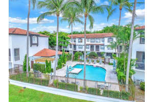 20889 Saint Andrews Boulevard 25, Boca Raton