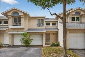 2274 Discovery Circle W 2274, Deerfield Beach