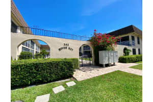 342 Southwind Drive 222, North Palm Beach
