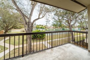 3402 E Gardens East Drive 7b, Palm Beach Gardens