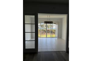 23 Harbor Isle Dr Drive W 104, Fort Pierce