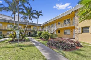 240 Croton Avenue 102, Lantana