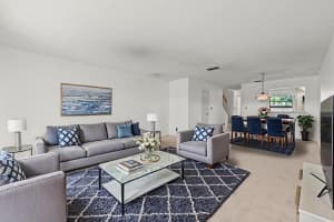 1464 Nw 97th Terrace 285, Pembroke Pines