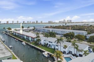 117 Lehane Terrace 205, North Palm Beach