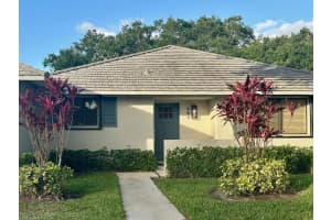 402 Club Drive, Palm Beach Gardens