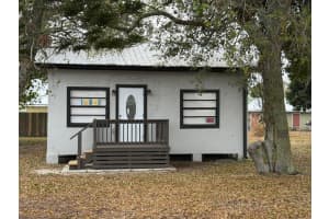 210 Basilan Crescent, Clewiston