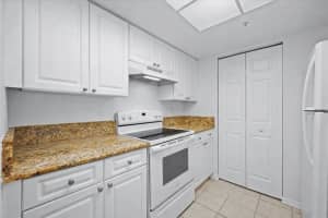 200 Crestwood Court N 211, Royal Palm Beach