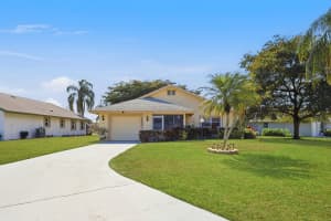 5462 Mariesa Avenue, West Palm Beach