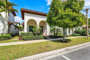 8063 Hobbes Way, Palm Beach Gardens