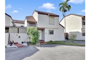 9702 Nw 5th Lane 9702, Miami