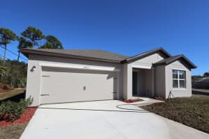 2923 Triangle Road, Palm Bay