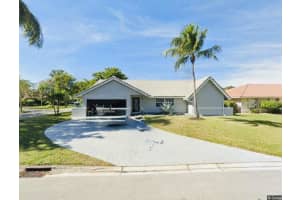 832 Nw 108th Lane, Coral Springs