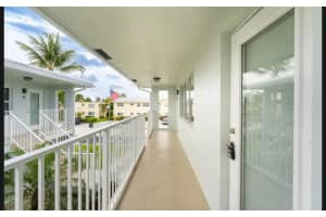 2737 Ne 28th Street 9w, Lighthouse Point