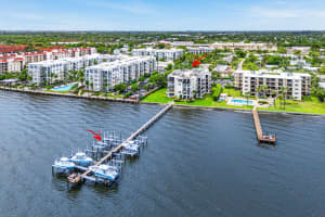 1206 S Lake Drive 203, Lantana