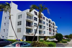 301 Croton Avenue 406, Lantana