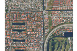 16613 Nw 77th Path, Miami Lakes