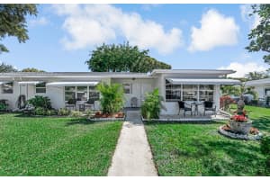 7206 W Oakridge Circle D, Lake Worth 7206 W Oakridge Circle D, Lake Worth